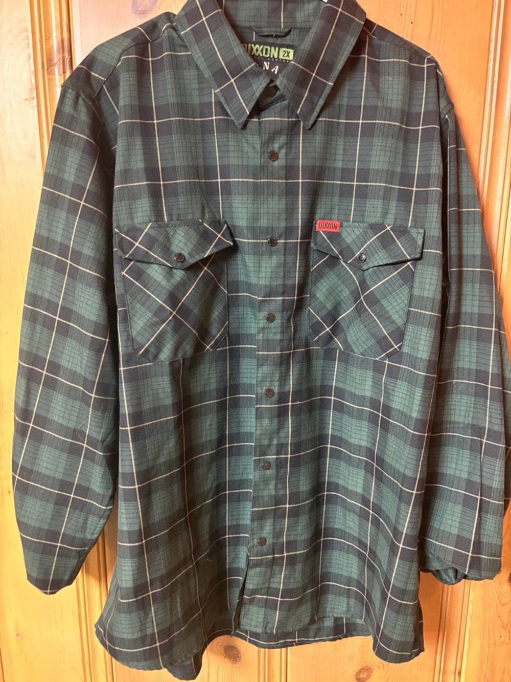 DIXXON xxl the Ornament Dark Green and Black Plaid Button-Front Shirt